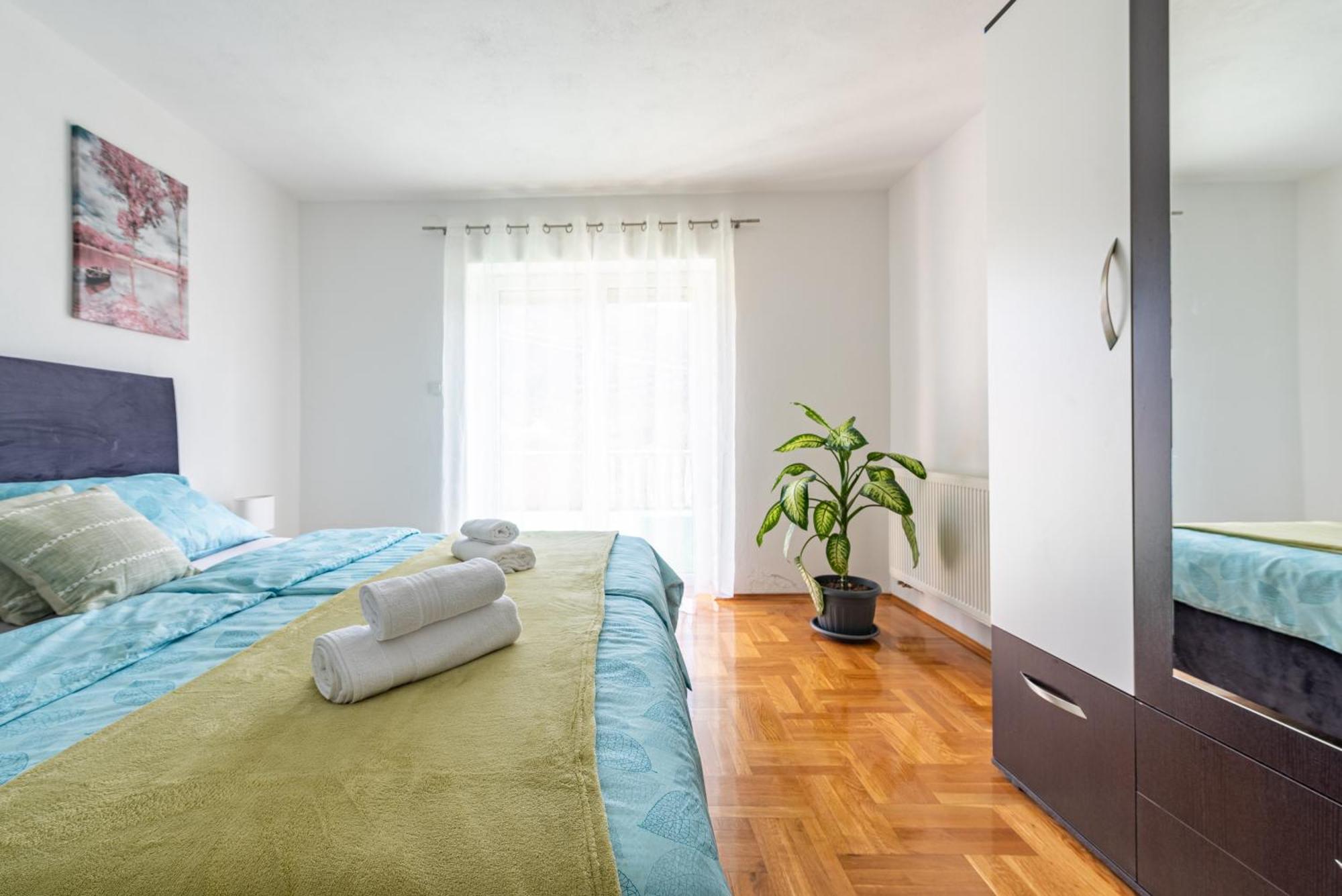 Toni Apartma Gracac (Zadar)