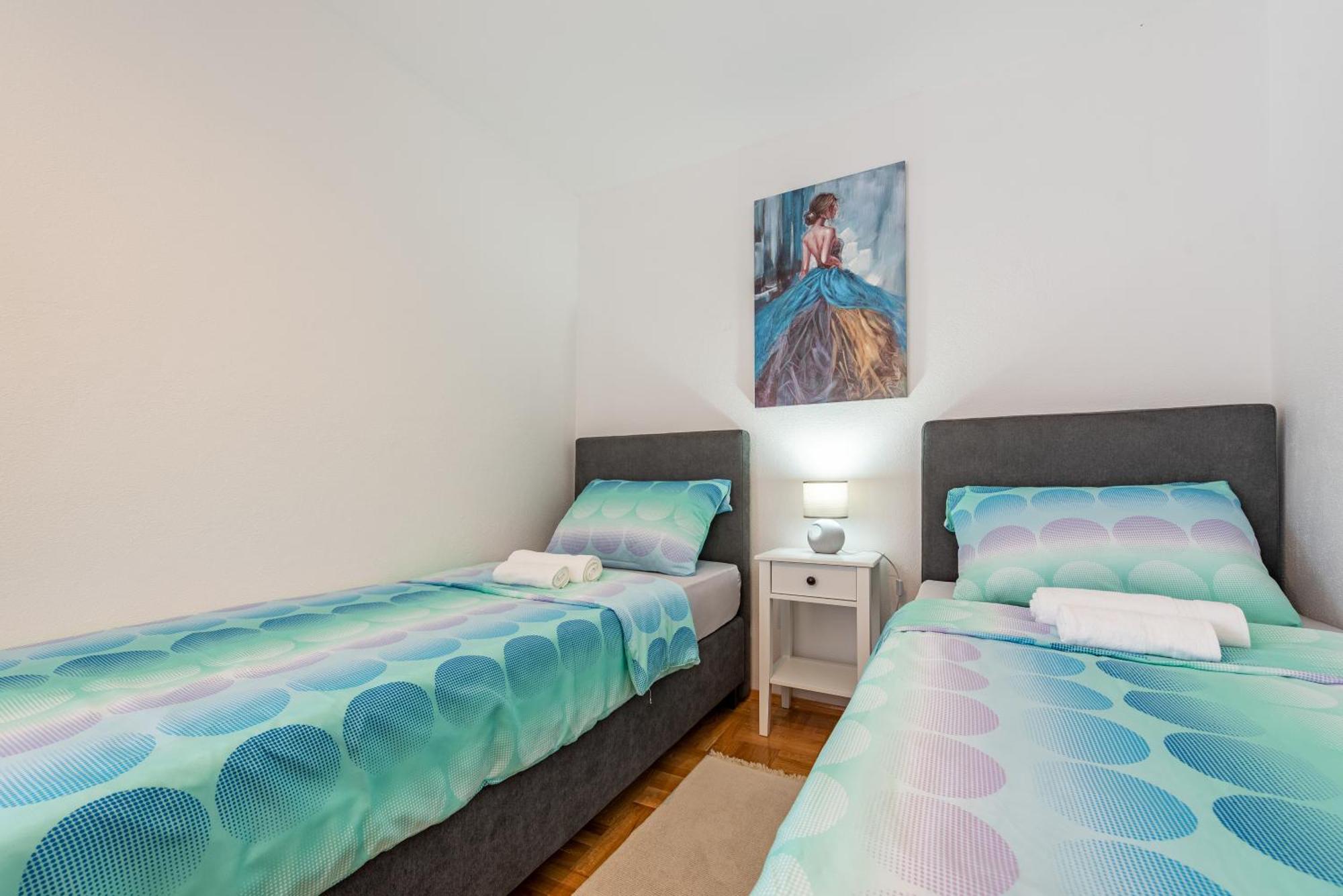 Toni Apartma *